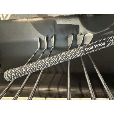 Wilson Staff Model Blade 4-Pw TT Dynamic gold Mid 115 stål stiff HÖGER *demo-ex* Wilson Staff Model Blade 4-Pw TT Dynamic gold Mid 115 stål stiff HÖGER *demo-ex*